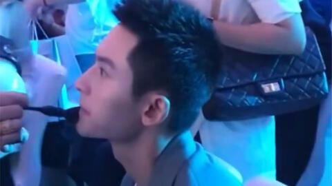 娱乐吃瓜女明星敬酒